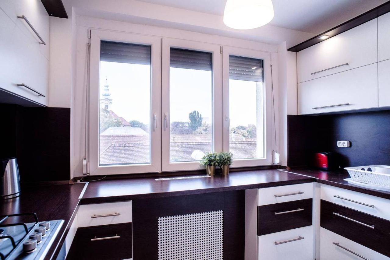 Peaceful, Cozy And New Apartment With Balcony Budapest Bagian luar foto