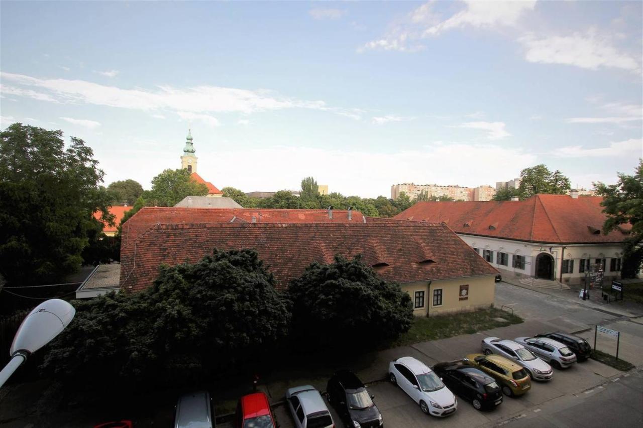Peaceful, Cozy And New Apartment With Balcony Budapest Bagian luar foto